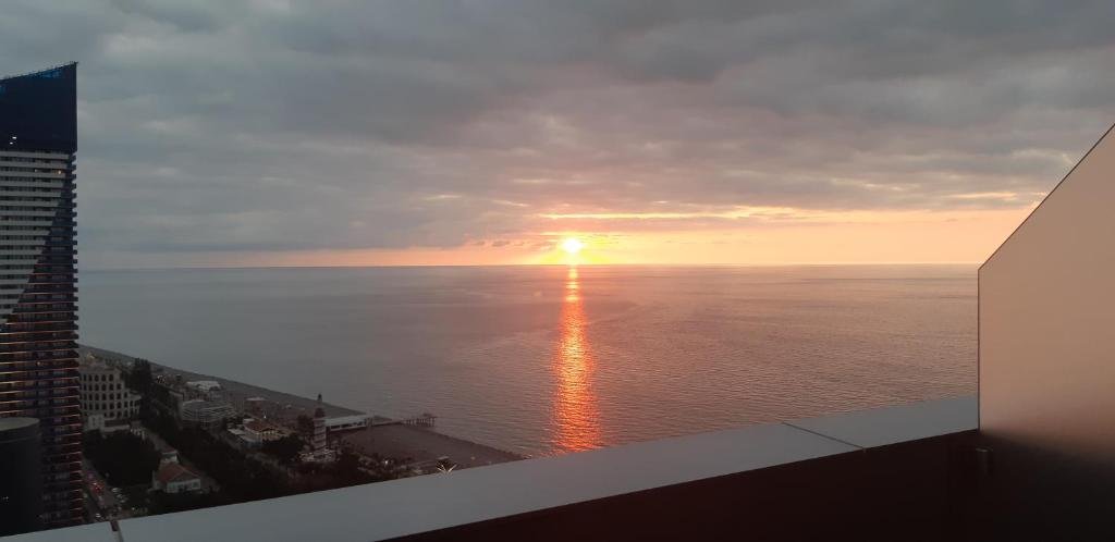 Батуми: Alliance Palace Sea view Apartment