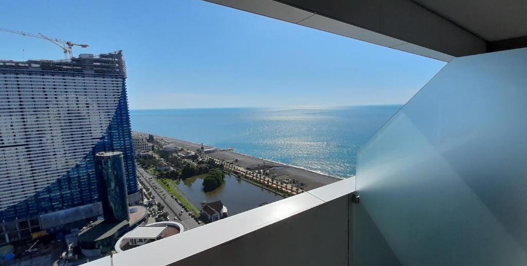 Батуми: Alliance Palace Sea view Apartment