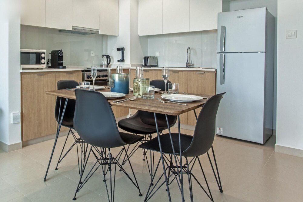 Дубай: 1 BR w Golf Course View Dubai South