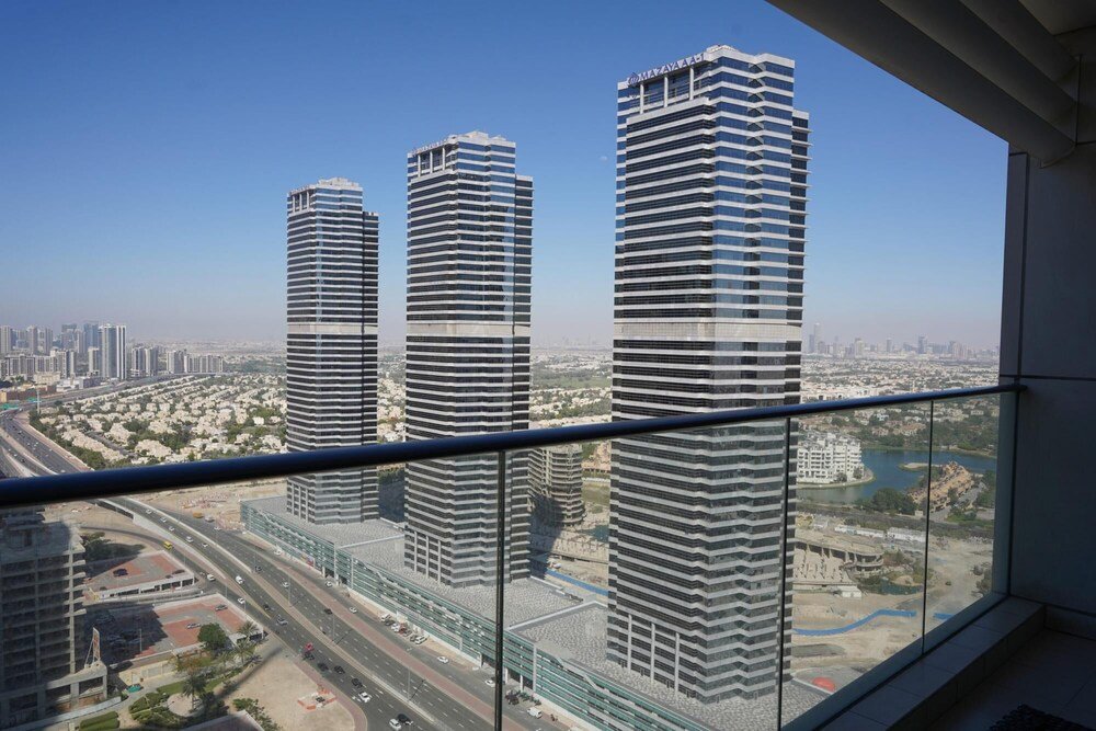 Дубай: Bright and Stylish 1BR in JLT