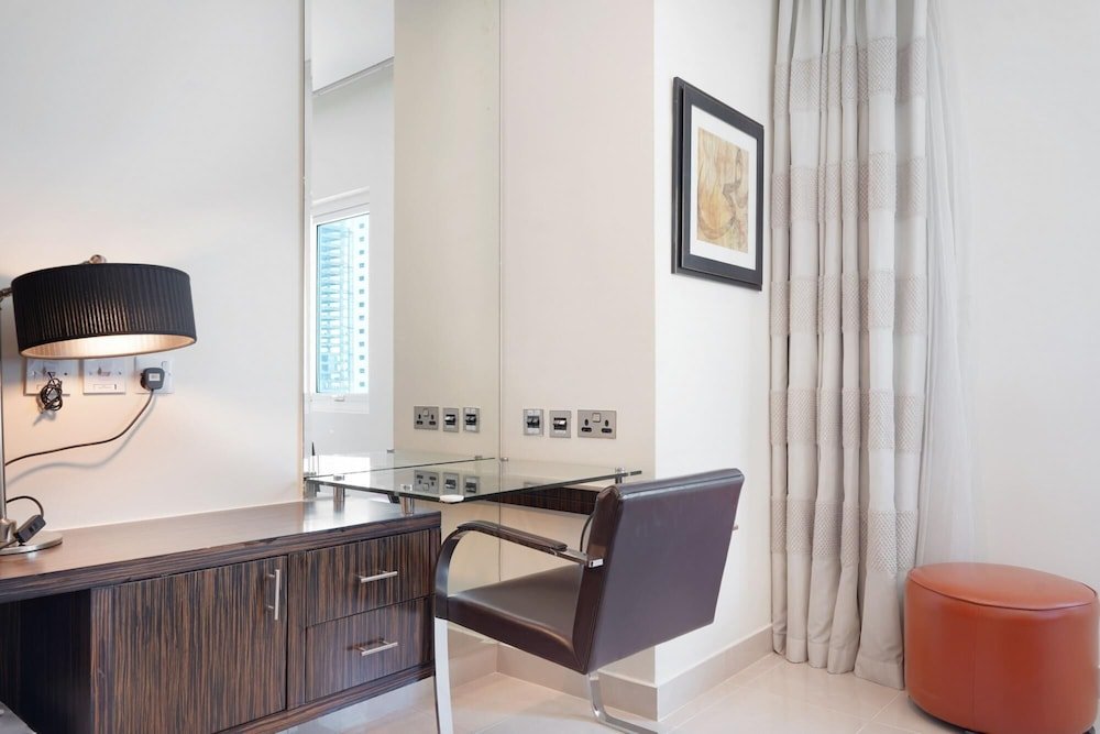 Дубай: Bright and Stylish 1BR in JLT
