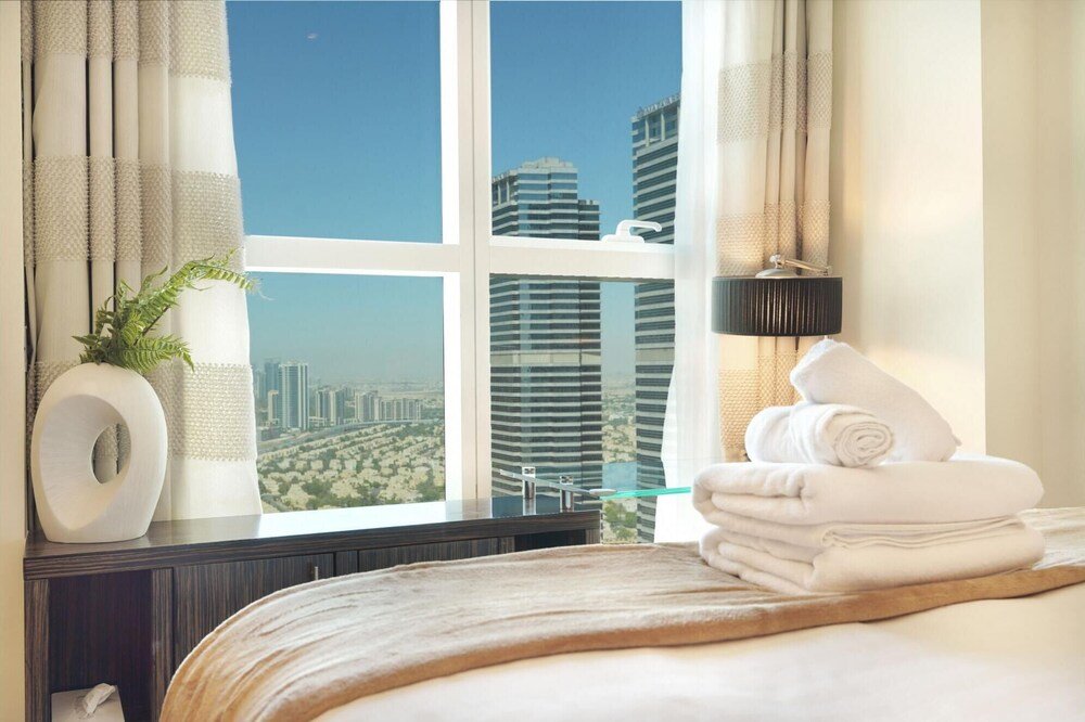 Дубай: Bright and Stylish 1BR in JLT