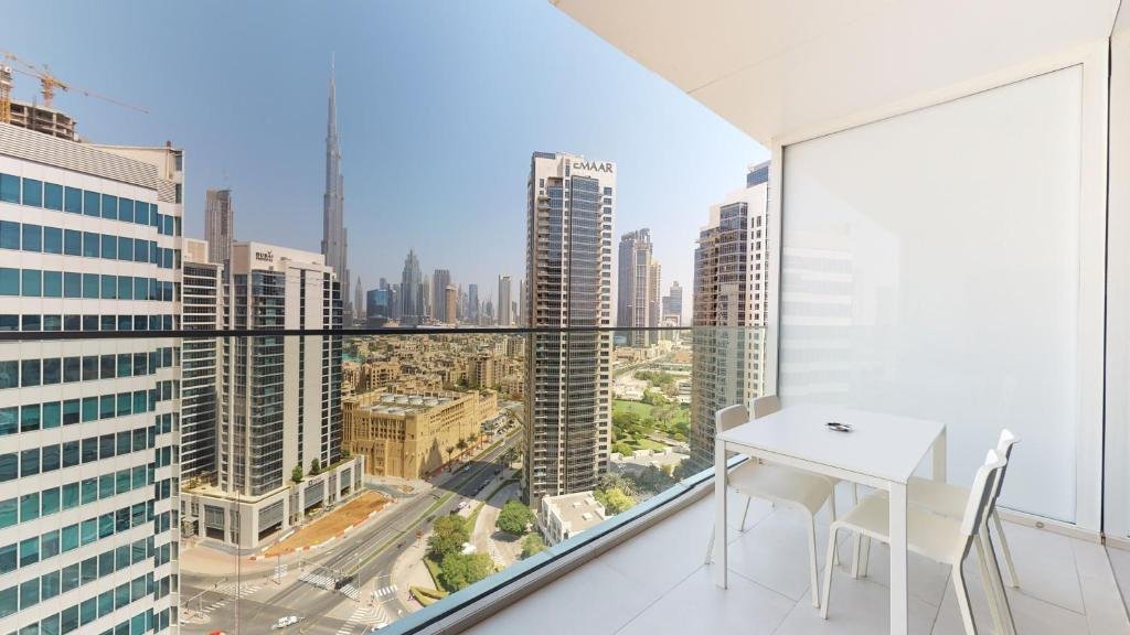 Дубай: Stylish Studio with Burj Khalifa View