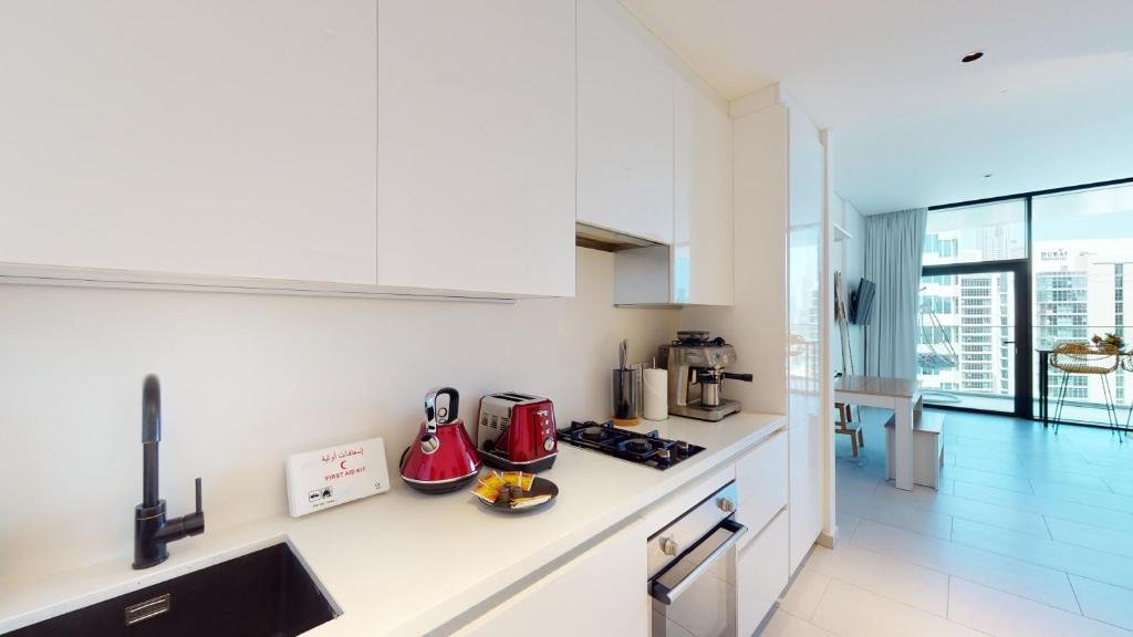 Дубай: Stylish Studio with Burj Khalifa View