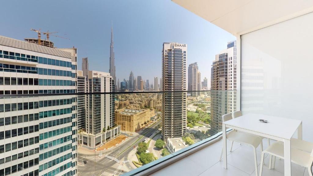 Дубай: Stylish Studio with Burj Khalifa View
