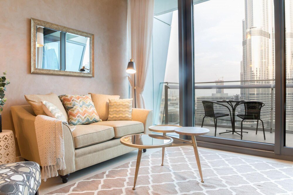 Дубай: Chic Apt w Burj Khalifa Dancing Fountain View