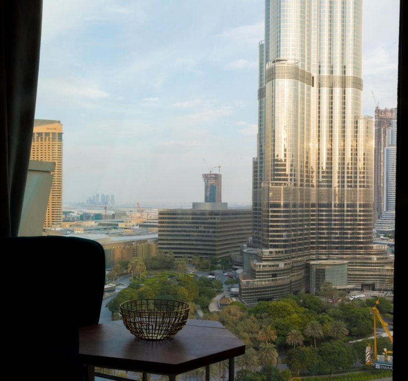 Дубай: Chic Apt w Burj Khalifa Dancing Fountain View
