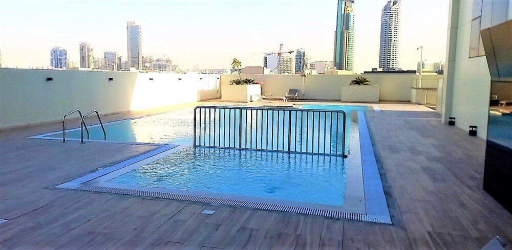 Дубай: Cozy Studio With Balcony Park View