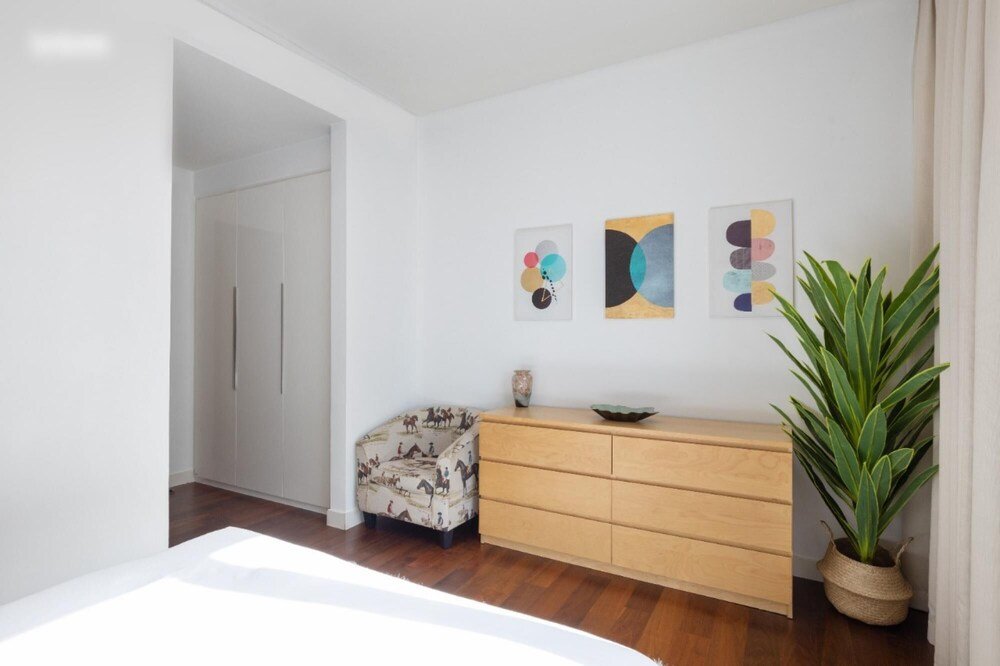 Дубай: 7 Min to Beach 2 BR City Walk