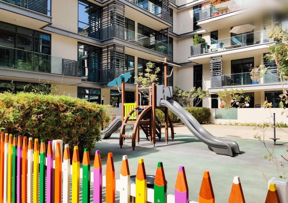Дубай: 7 Min to Beach 2 BR City Walk