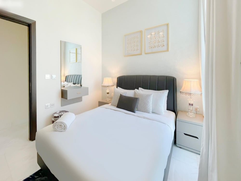 Дубай: Chic 3BR Apt Near Dubai Mall