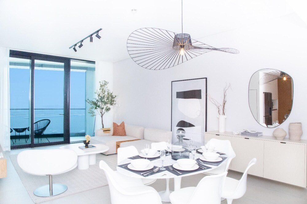Дубай: 3BR APT w Beach Access Address JBR