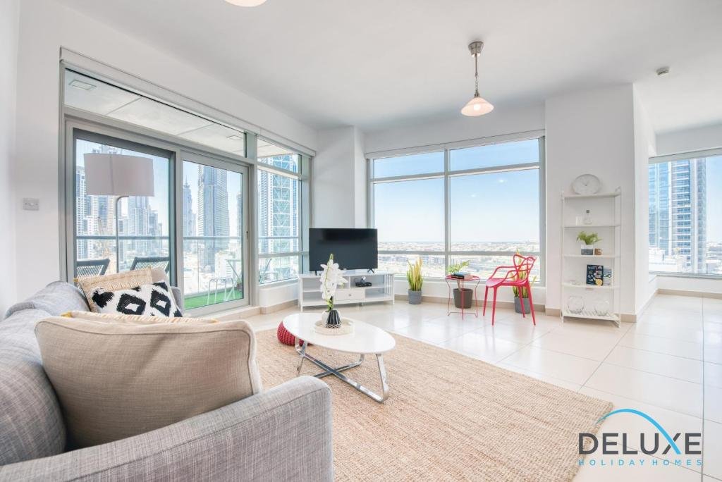 Дубай: One Bedroom Apartment in The Lofts Central, Downtown by Deluxe Holiday Homes