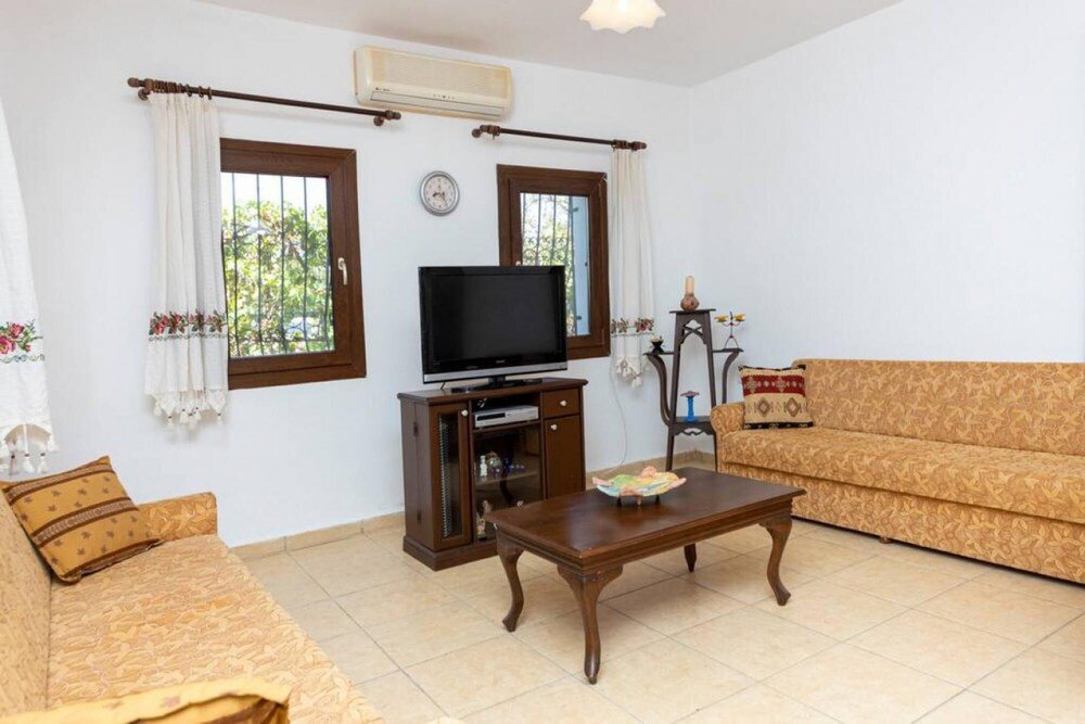 Битез: 2 BR House With Calming Garden in Bodrum