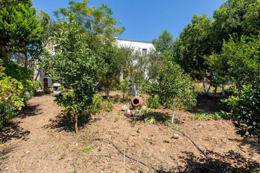 Битез: 2 BR House With Calming Garden in Bodrum