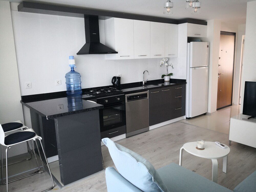Аксу: Lovely 2-bed Apartment With Pool in Antalya/kundu
