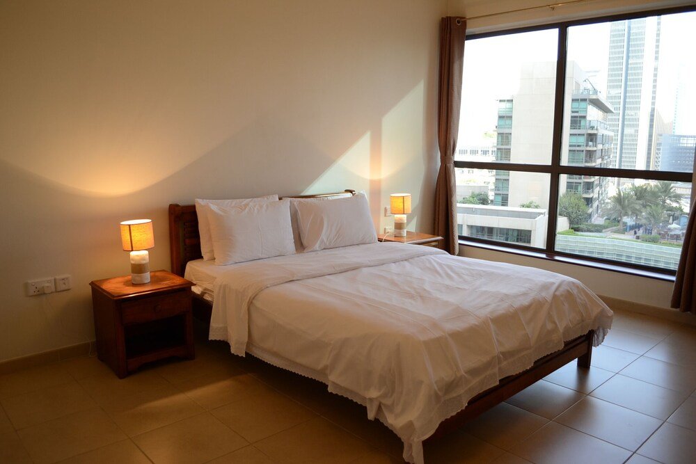 Дубай: LSE - 1 Bedroom apt with marina view
