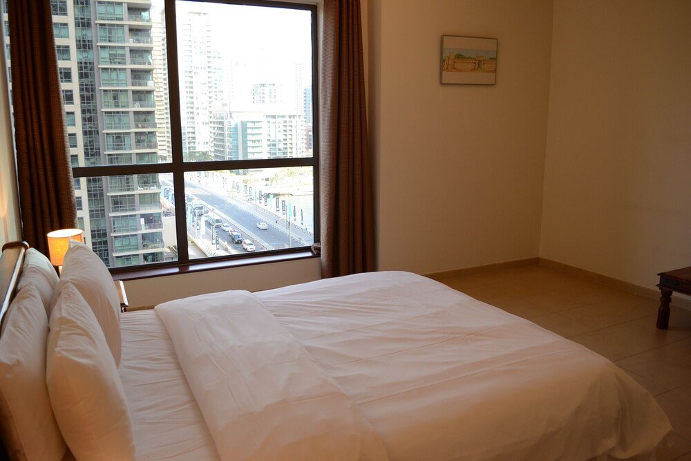 Дубай: LSE - 1 Bedroom apt with marina view