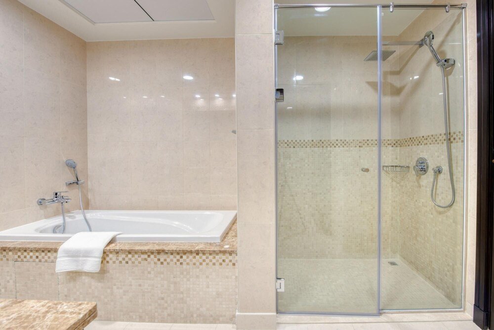 Дубай: Luxury Palm Property w Beach Sea View