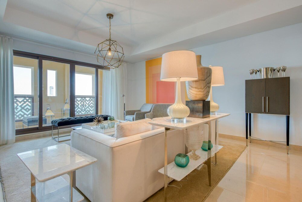 Дубай: Luxury Palm Property w Beach Sea View