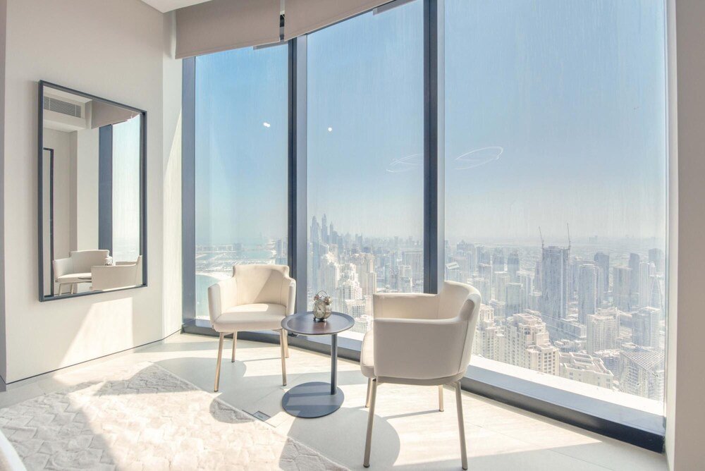 Дубай: Exclusive Beachfront 4BR Maid The Address JBR