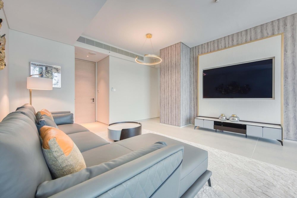 Дубай: Exclusive Beachfront 4BR Maid The Address JBR