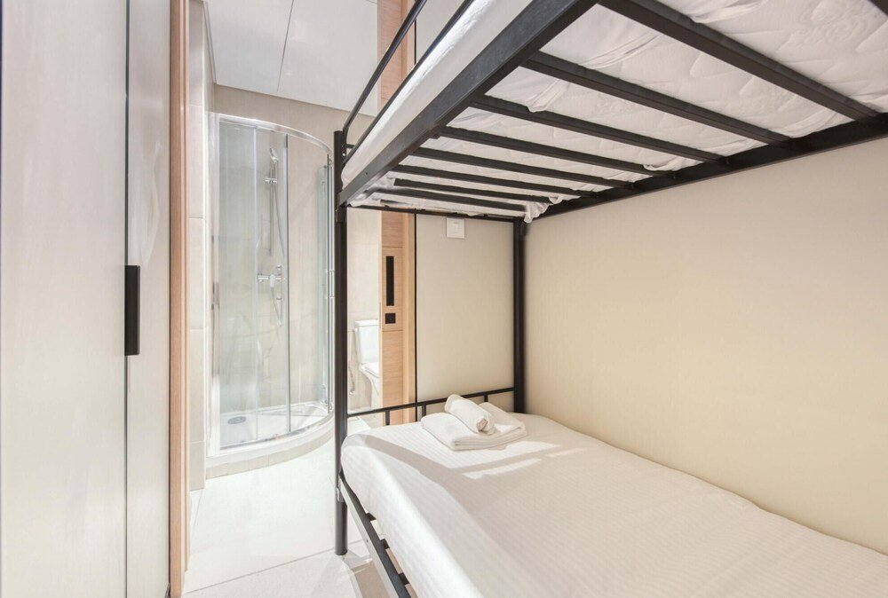 Дубай: Exclusive Beachfront 4BR Maid The Address JBR