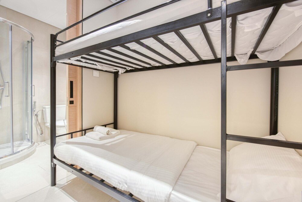Дубай: Exclusive Beachfront 4BR Maid The Address JBR