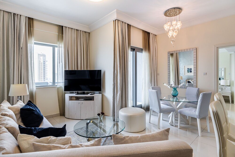 Дубай: Excellent 1BR The Signature DAMAC