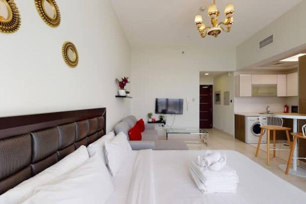 Дубай: Beautiful Studio Apartment Near New Dubai Mall