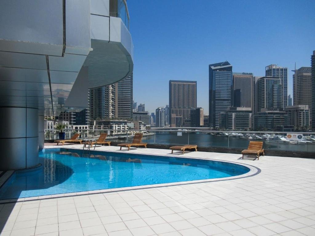 Дубай: Frank Porter - Emaar Residences Dubai Marina