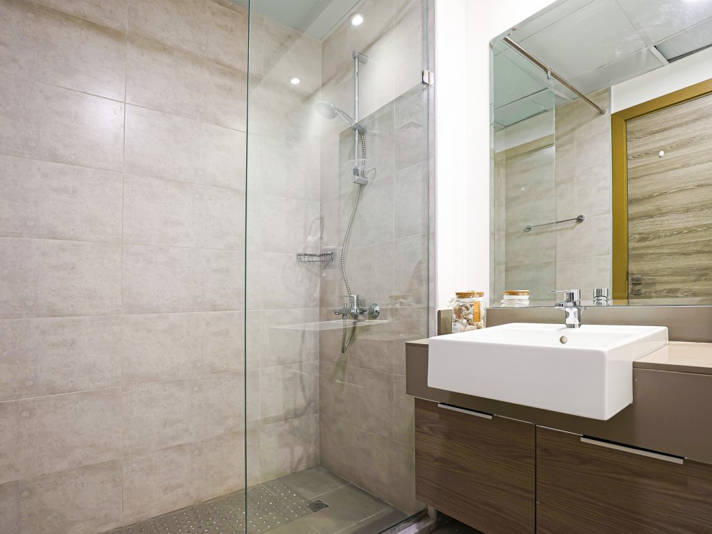 Дубай: Elite LUX Holiday Homes - Bloom Studio | Luxury Meets Leisure in JVC Dubai