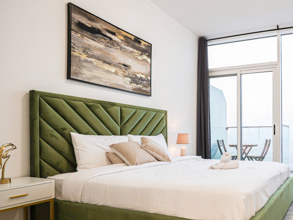 Дубай: Elite LUX Holiday Homes - Bloom Studio | Luxury Meets Leisure in JVC Dubai