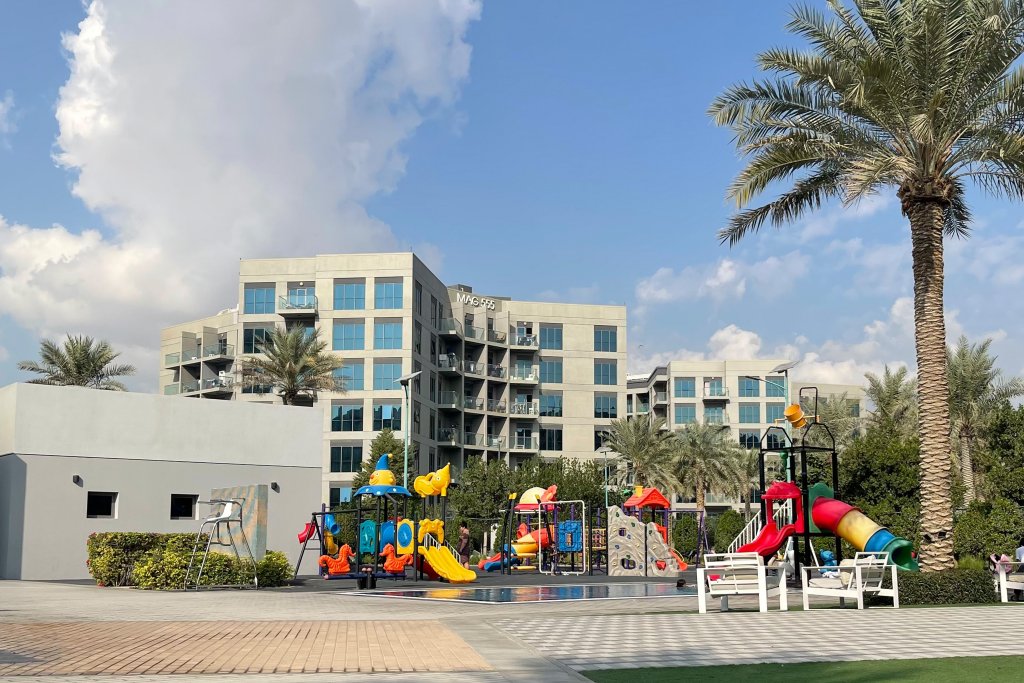 Дубай: Elite LUX Holiday Homes - Cozy & Modern 1BR in Dubai South
