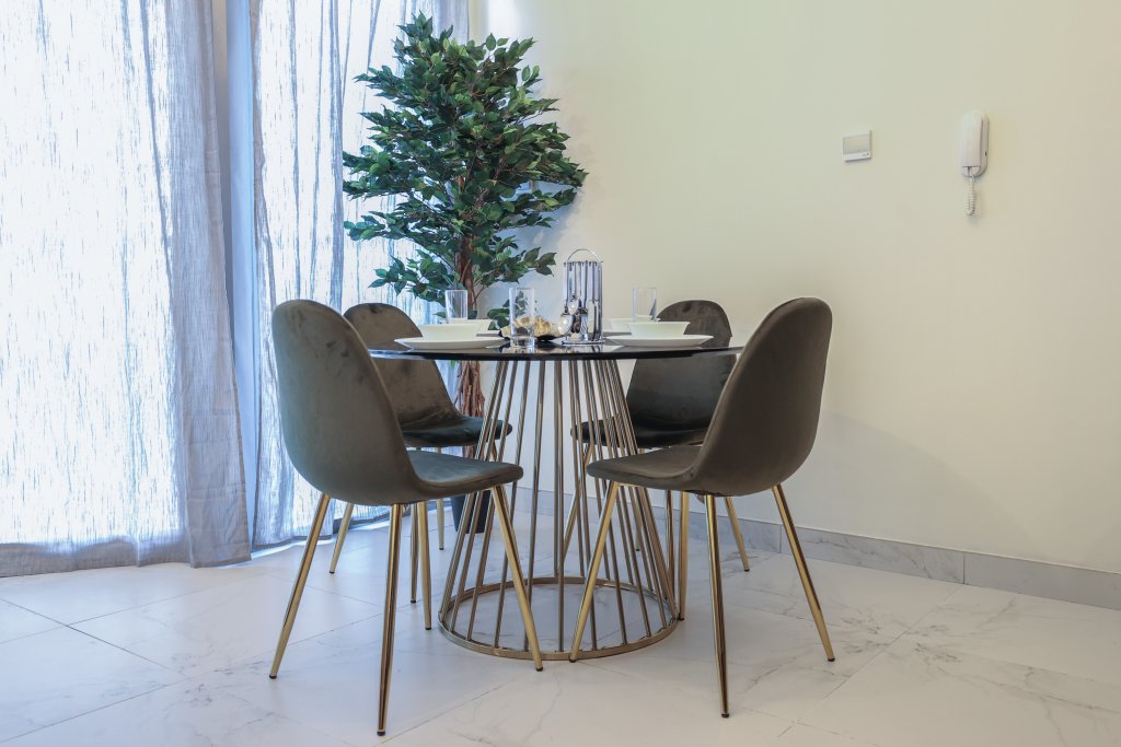 Дубай: Elite LUX Holiday Homes - Cozy & Modern 1BR in Dubai South