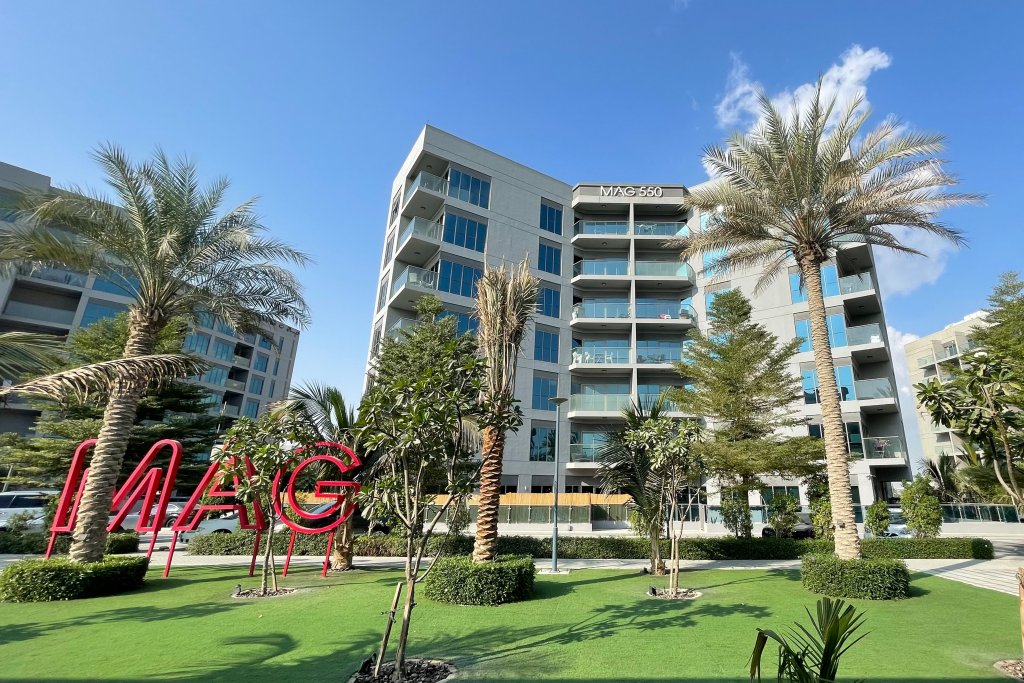 Дубай: Elite LUX Holiday Homes - Cozy & Modern 1BR in Dubai South