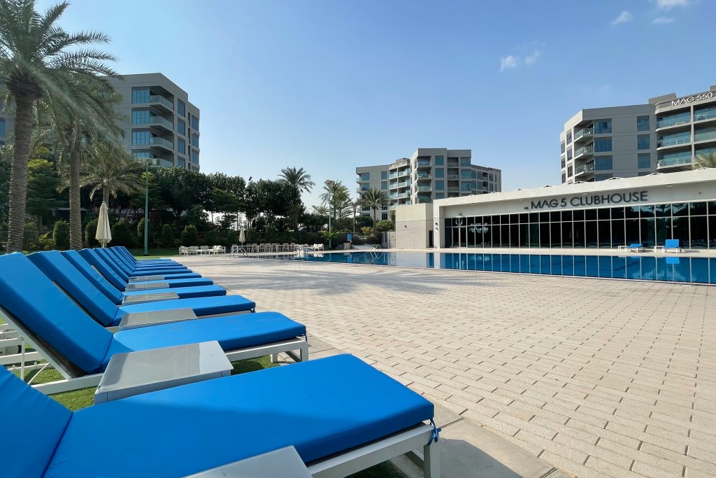 Дубай: Elite LUX Holiday Homes - Cozy & Modern 1BR in Dubai South