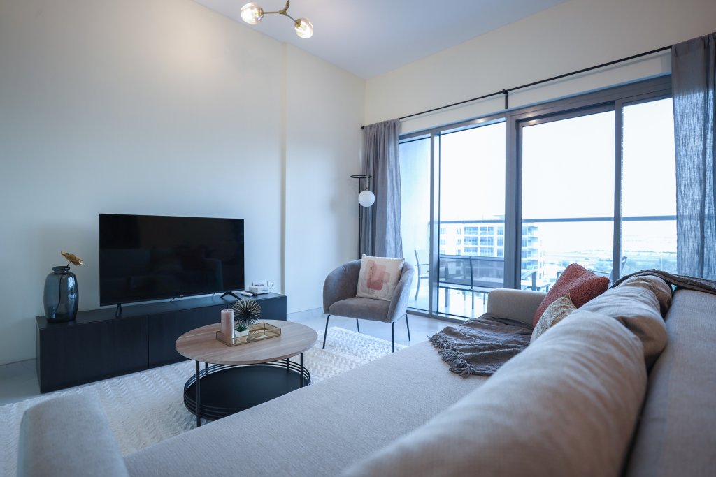 Дубай: Elite LUX Holiday Homes - Cozy & Modern 1BR in Dubai South