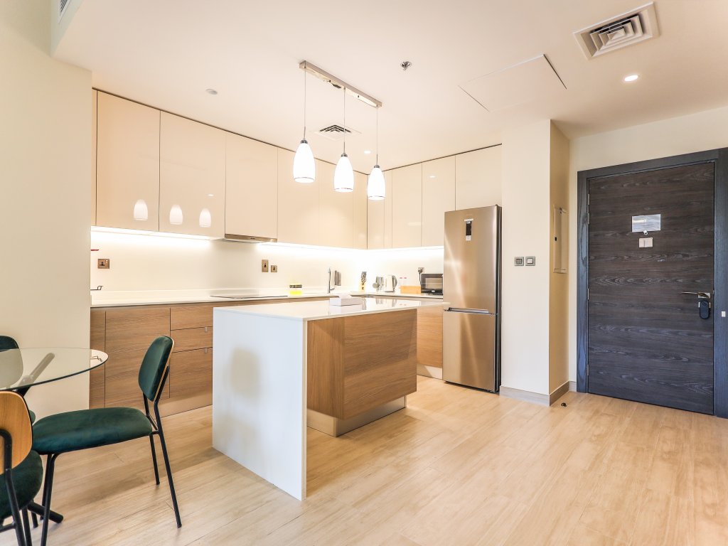 Дубай: Elite LUX Holiday Homes - Captivating 1BR Apt Games Pool&Gym in Arjan Dubai