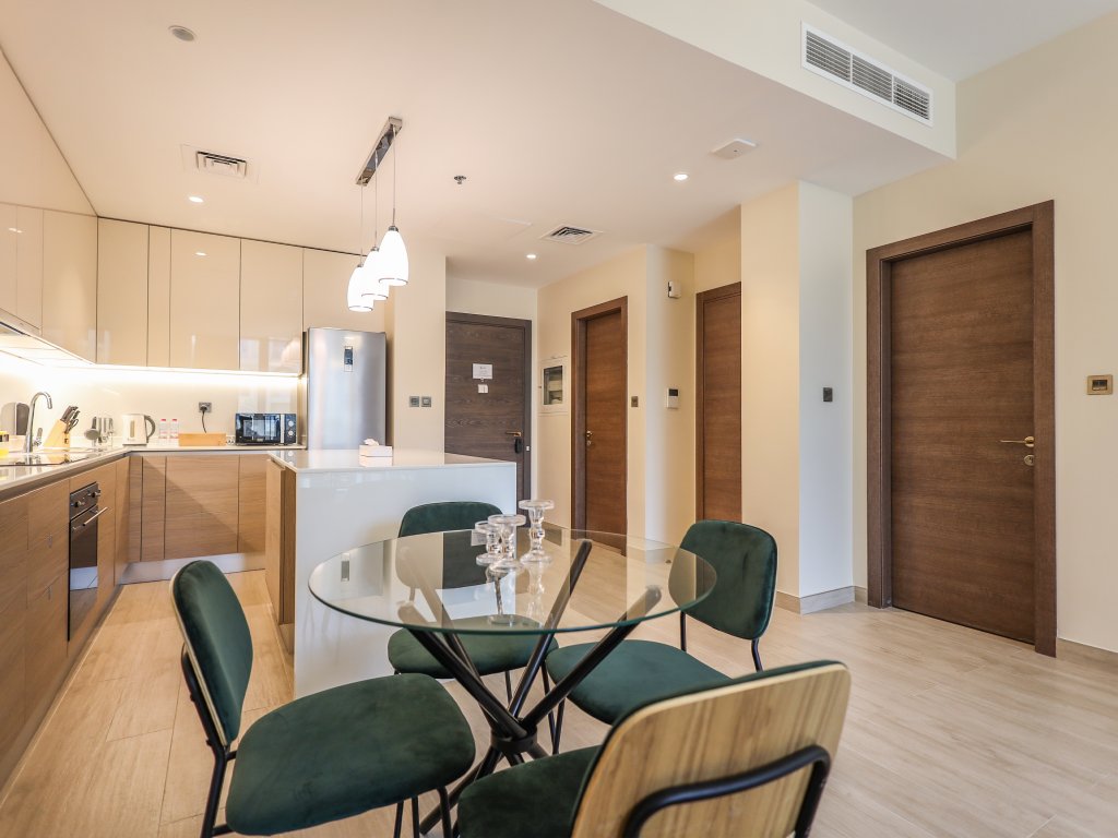 Дубай: Elite LUX Holiday Homes - Captivating 1BR Apt Games Pool&Gym in Arjan Dubai