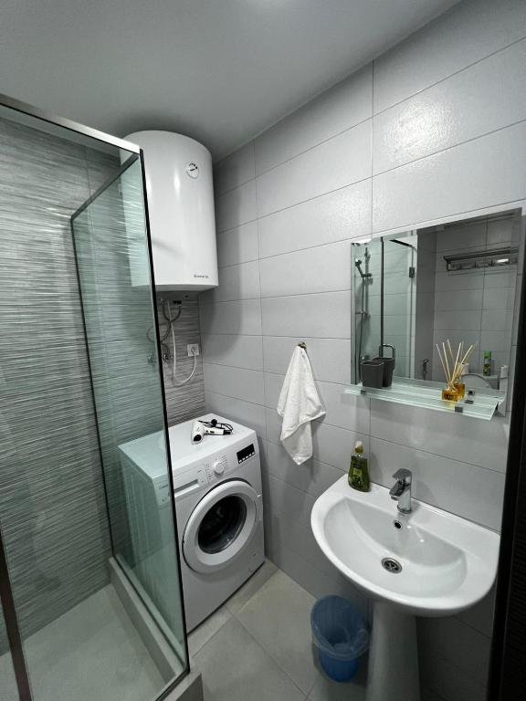 Батуми: Beach Tower Apartment