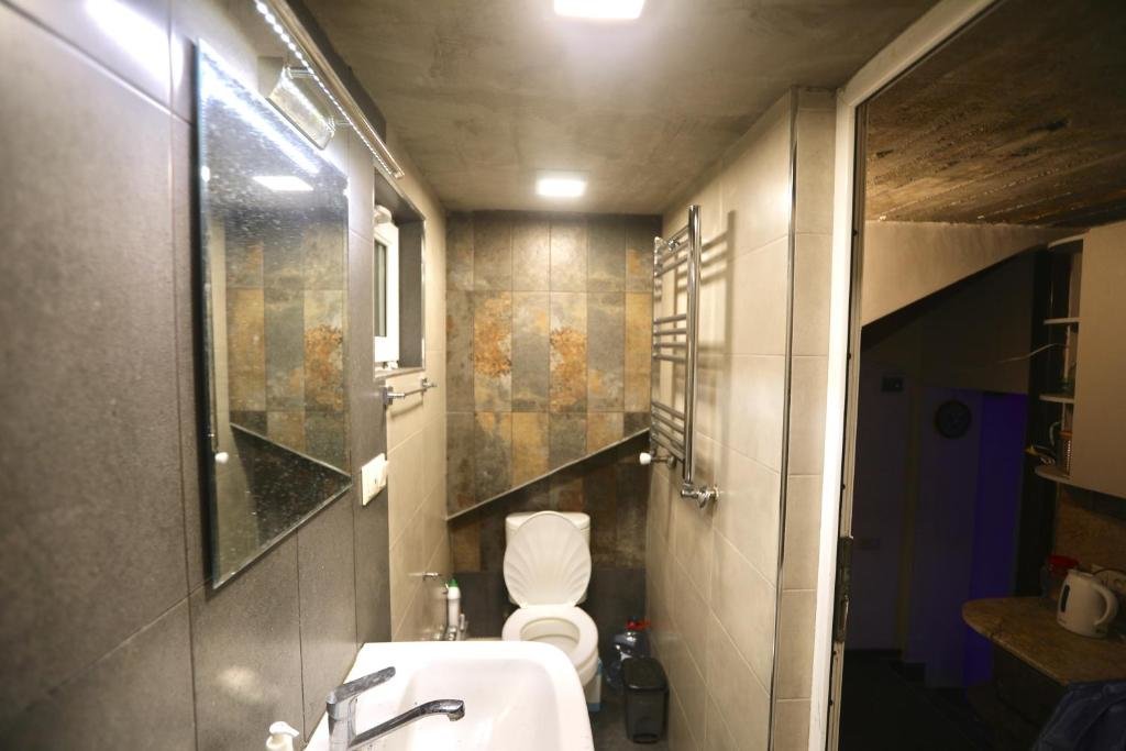 Ереван: Arts Studio next to Heart of Yerevan