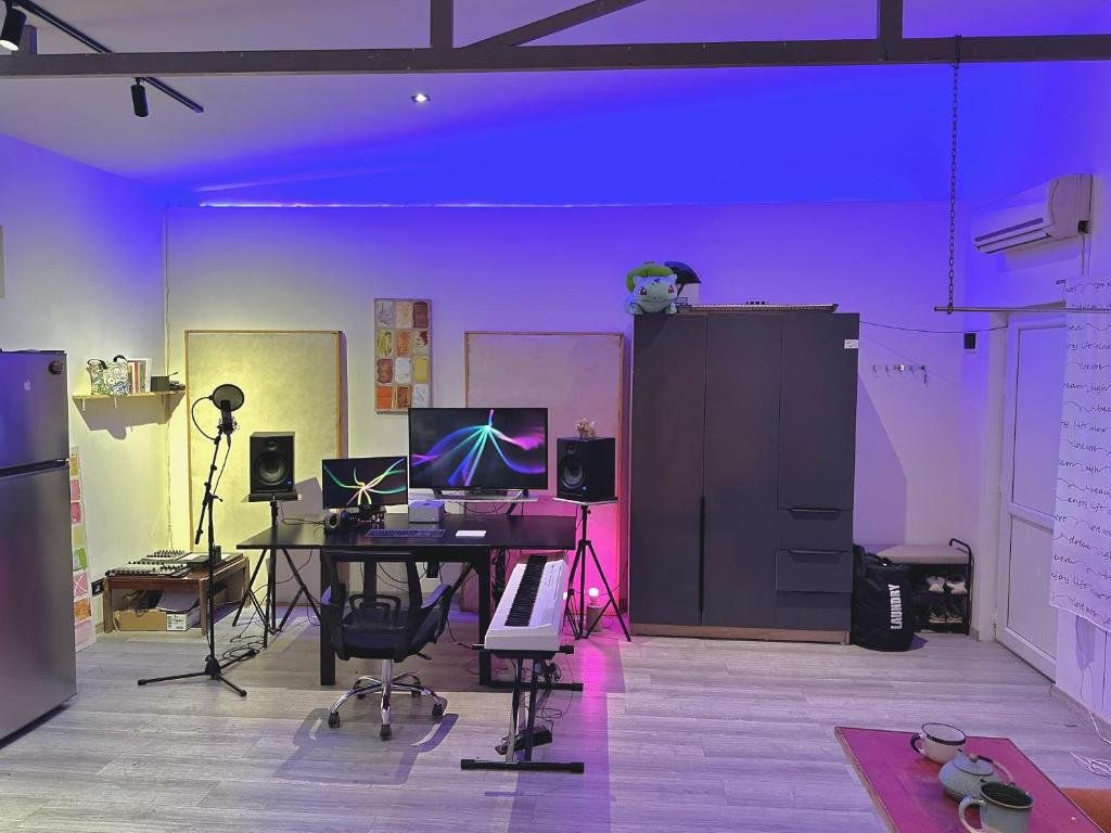 Ереван: Arts Studio next to Heart of Yerevan