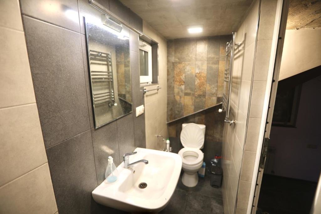 Ереван: Arts Studio next to Heart of Yerevan