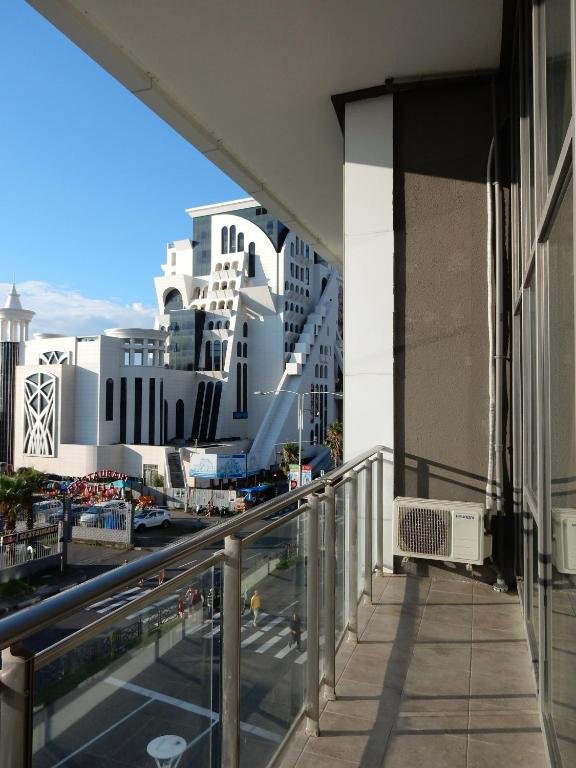 Батуми: Apartment In Orbi
