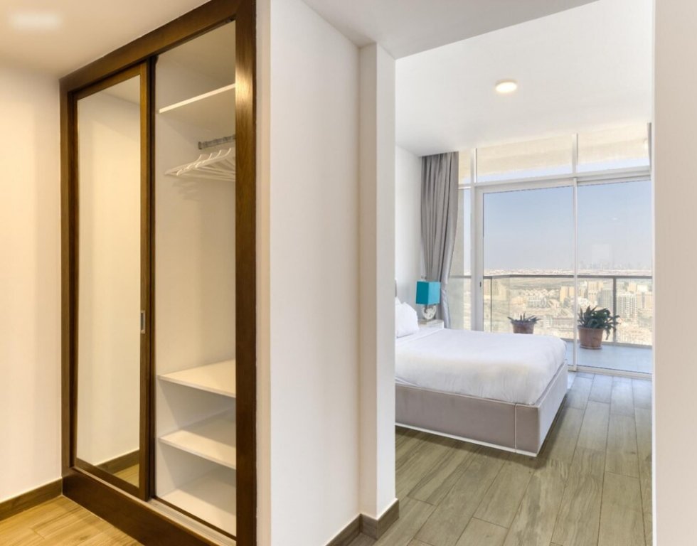 Дубай: Cali Style 4 BR Penthouse Large Patio