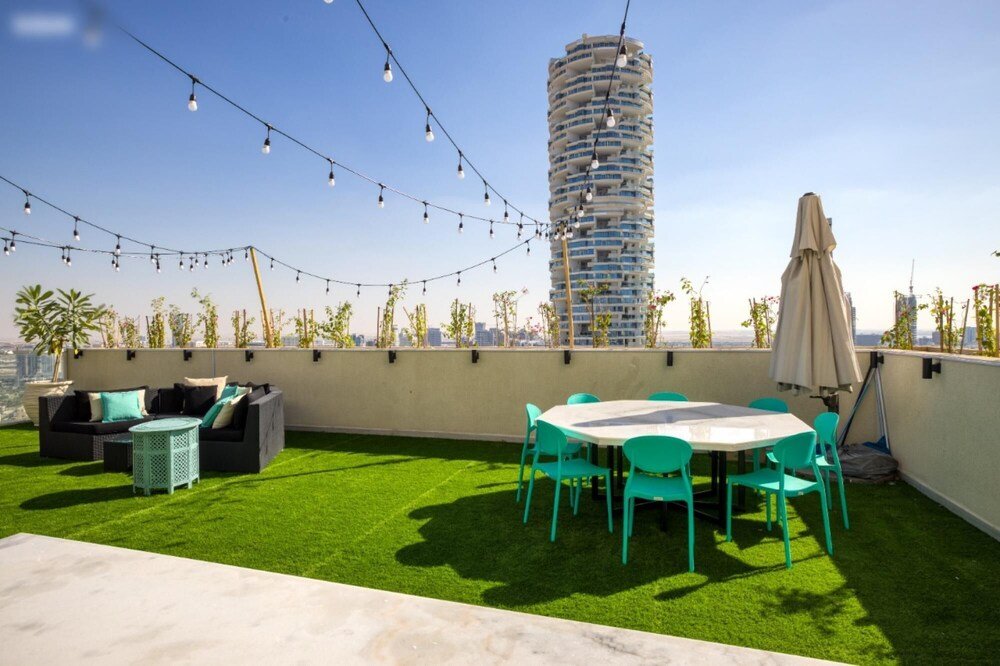 Дубай: Cali Style 4 BR Penthouse Large Patio