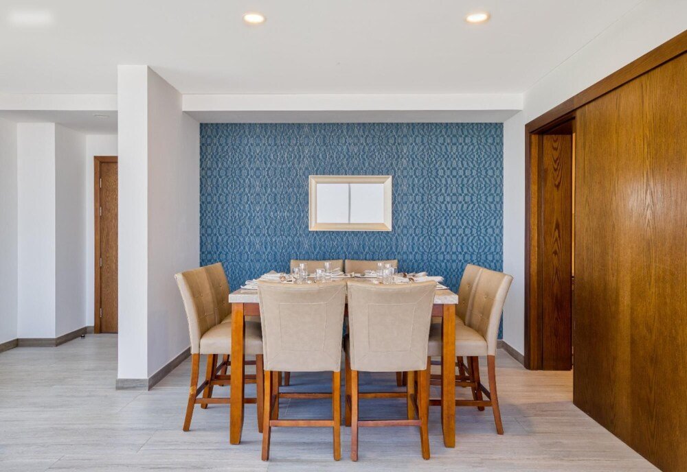 Дубай: Cali Style 4 BR Penthouse Large Patio