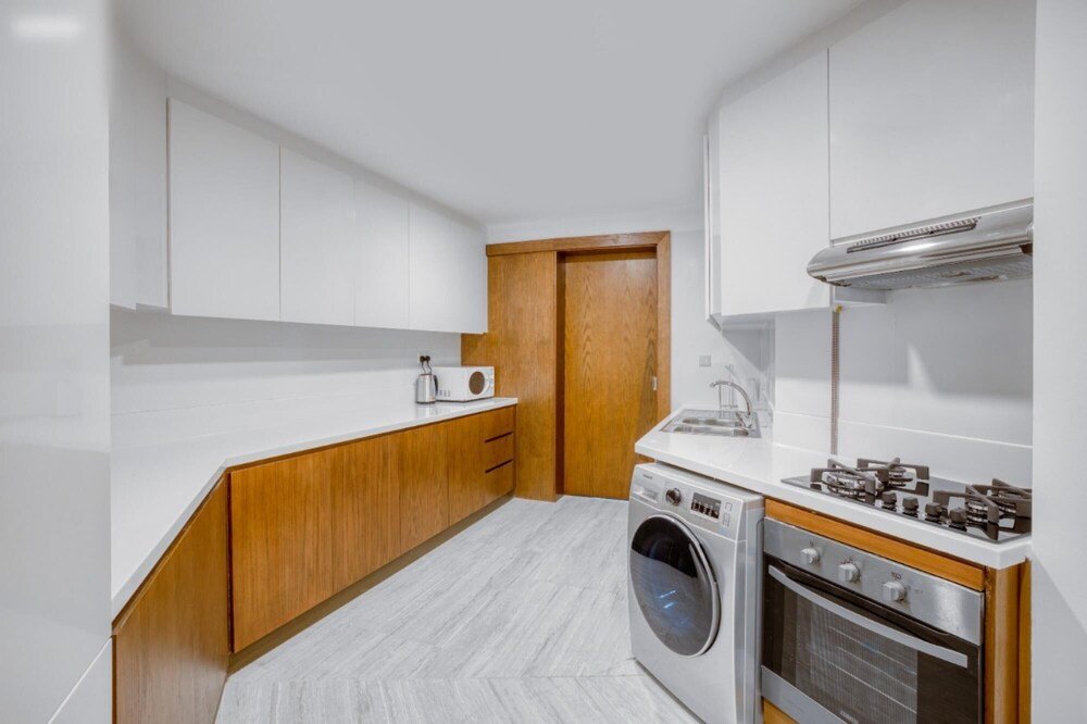 Дубай: Cali Style 4 BR Penthouse Large Patio