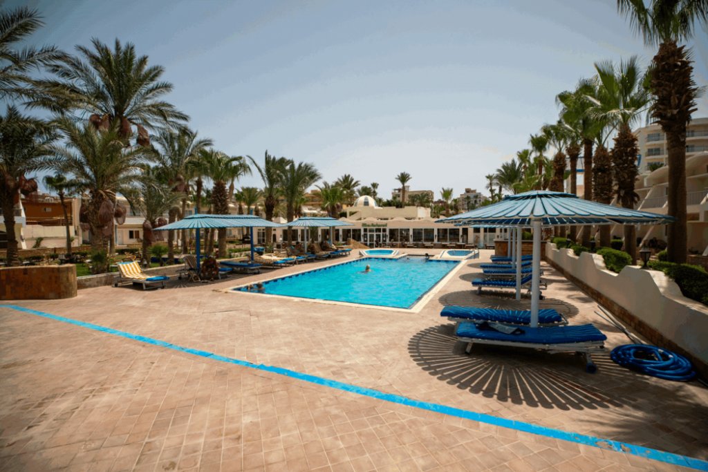 Хургада: Empire Beach Aqua Park